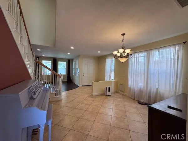 Signal Hill, CA 90755,2541 Hillcrest Street