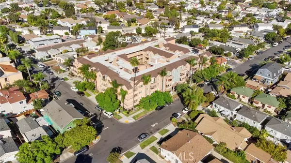 Long Beach, CA 90804,2507 E 15th #304