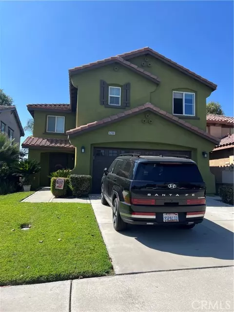 Fontana, CA 92336,6208 Beth Page