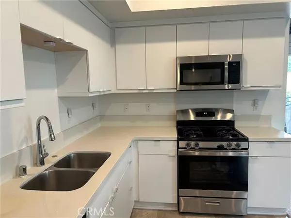 Brea, CA 92821,400 W Central #304