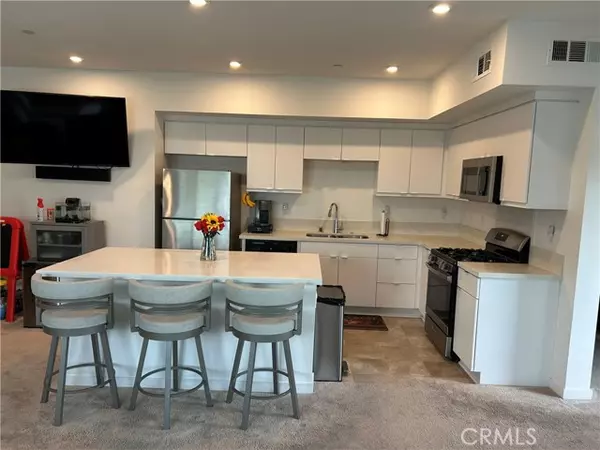 Brea, CA 92821,400 W Central #304