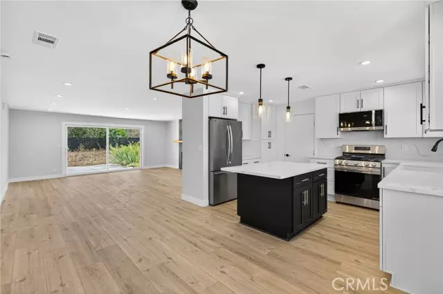 Simi Valley, CA 93065,1182 El Monte