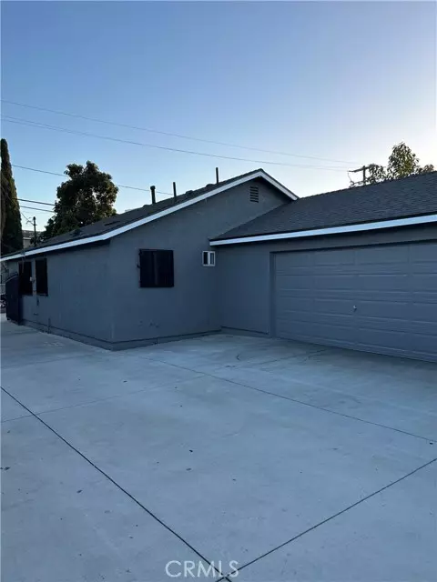 Long Beach, CA 90805,127 E 49th