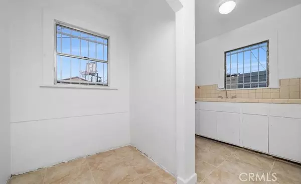 Los Angeles, CA 90003,456 W 59th Place