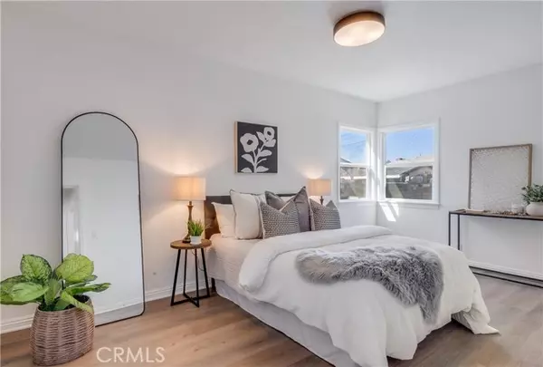 Compton, CA 90221,1347 E Bennett