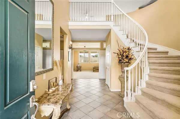 Corona, CA 92882,833 W Orange Heights