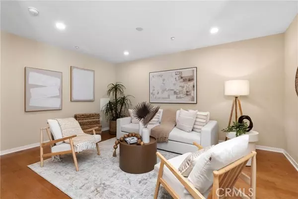 Irvine, CA 92612,21 Gramercy #312