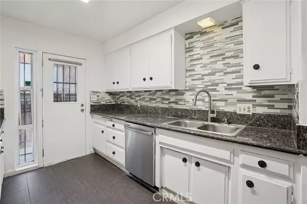 Inglewood, CA 90301,320 E Spruce