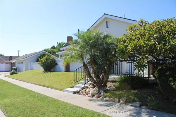 La Mirada, CA 90638,15856 Lawnhill Drive