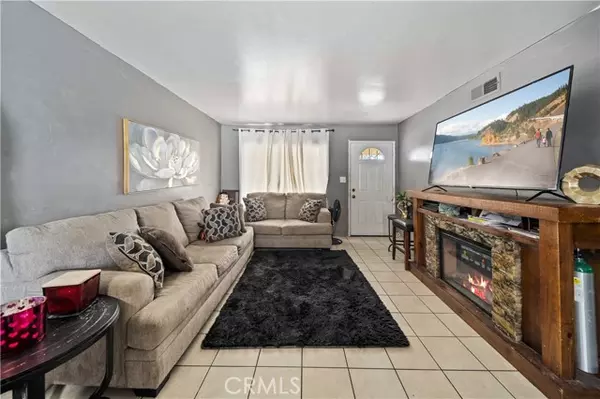 Lancaster, CA 93535,44961 E 5th st E