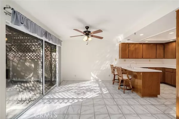 Lake Forest (el Toro), CA 92630,26426 Fox Glen #14