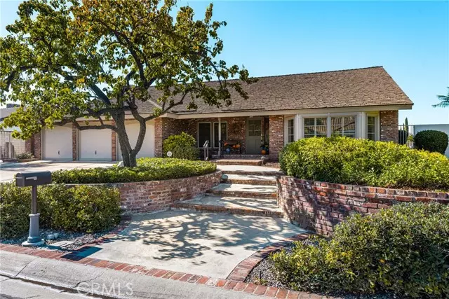 Yorba Linda, CA 92886,5861 Sunmist Drive