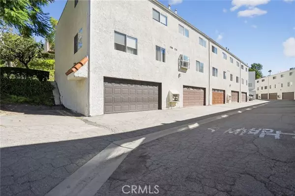 9531 Via Salerno, Burbank, CA 91504