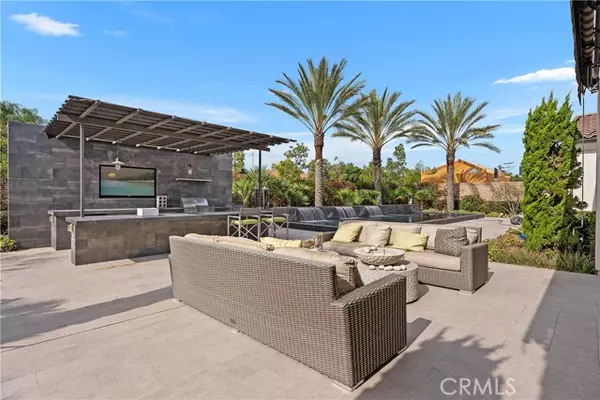 Yorba Linda, CA 92886,5992 Organza