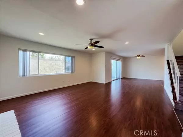 La Mirada, CA 90638,15956 Alicante