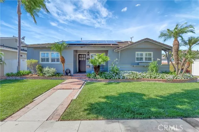 Long Beach, CA 90815,853 Stevely