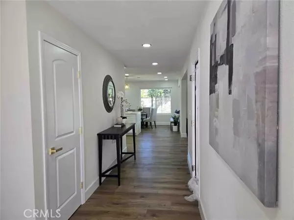 Mission Viejo, CA 92692,23516 Villena