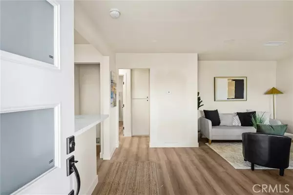 Long Beach, CA 90807,810 E Silva