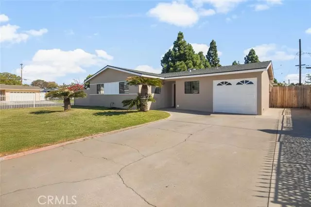 Santa Ana, CA 92704,901 S Harmon