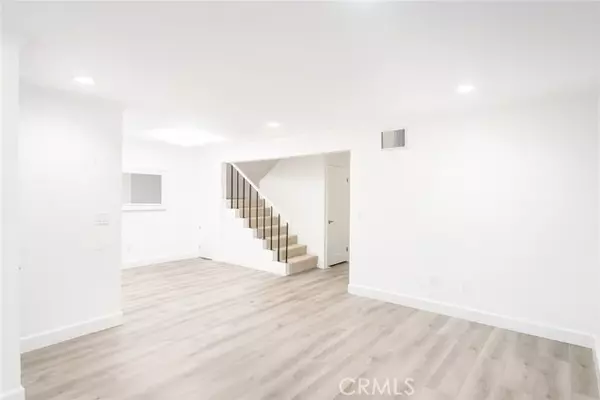 Santa Ana, CA 92703,5114 W 1st Street #C