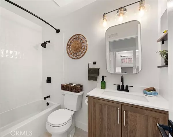 Anaheim, CA 92807,1760 N Oak Knoll #B