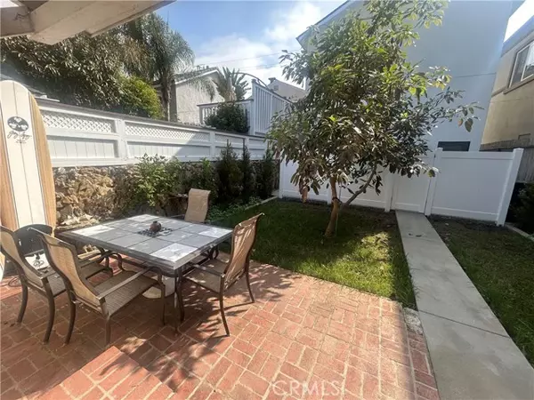 Huntington Beach, CA 92648,406 11th