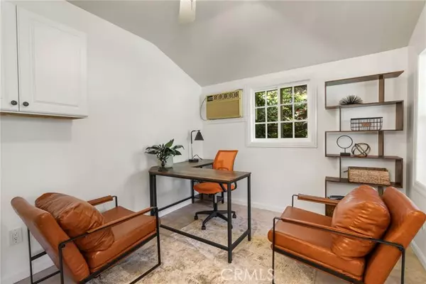 Tustin, CA 92705,12941 Villa Rose Drive