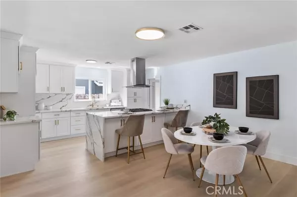 Tustin, CA 92780,14032 Woodlawn