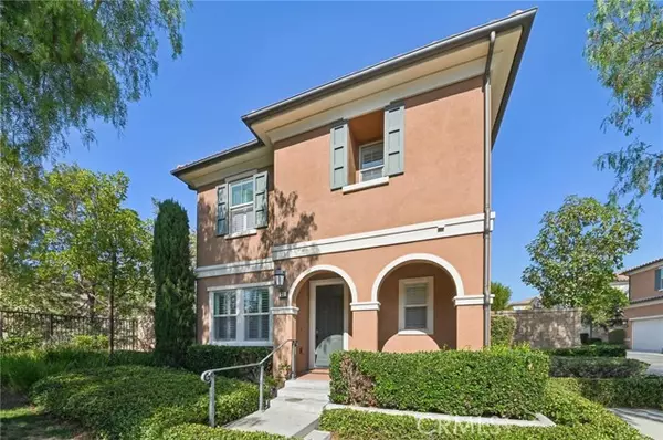 Irvine, CA 92618,21 Canoe