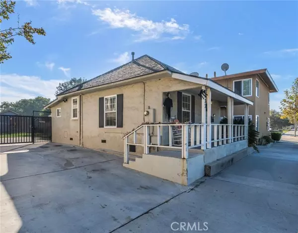 633 S Glassell Street, Orange, CA 92866