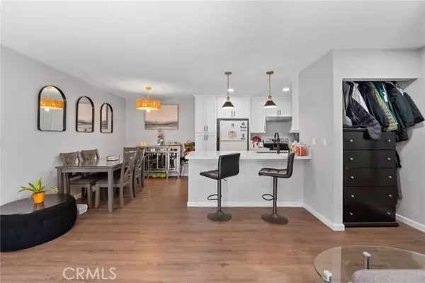 Santa Ana, CA 92704,2511 W Sunflower #P4