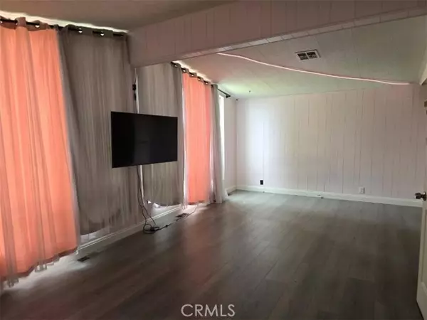 Anaheim, CA 92801,1919 W Coronet Avenue #1