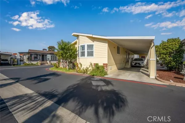 Huntington Beach, CA 92649,16222 Monterey Lane #371