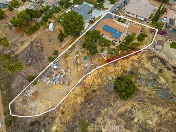 Corona, CA 92881,7233 Bel Air St