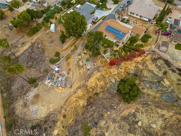 Corona, CA 92881,7233 Bel Air St