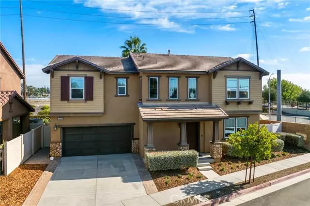 Anaheim, CA 92806,636 S Lakeshore Drive