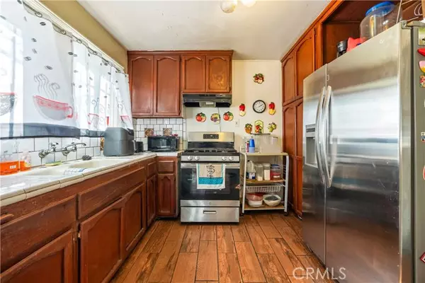 Los Angeles, CA 90044,1320 W 58th Place