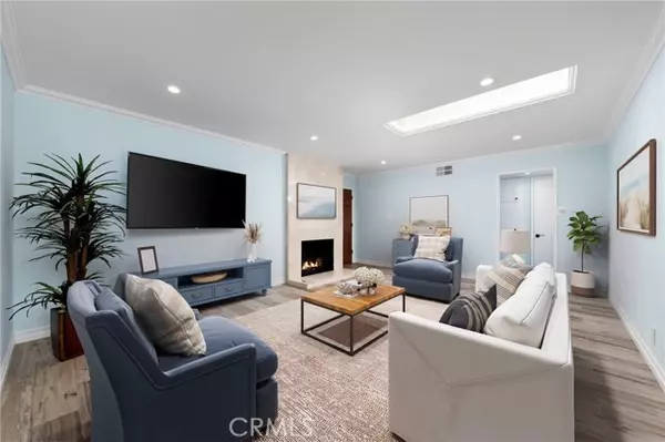 Paramount, CA 90723,7124 Treves Drive