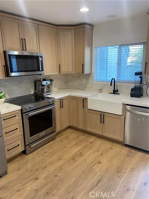 5927 E Creekside #23, Orange, CA 92869