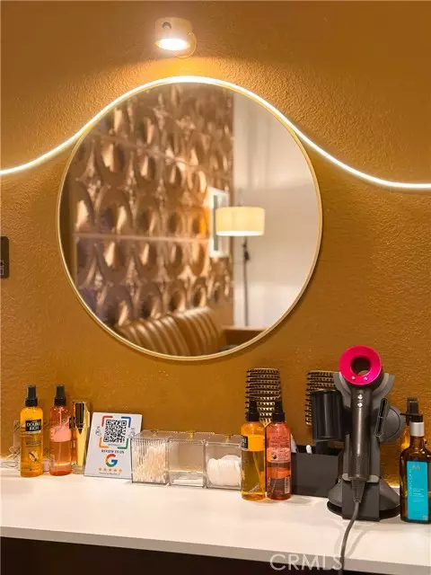 Corona Del Mar (newport Beach), CA 92624,2711 E Coast HWY