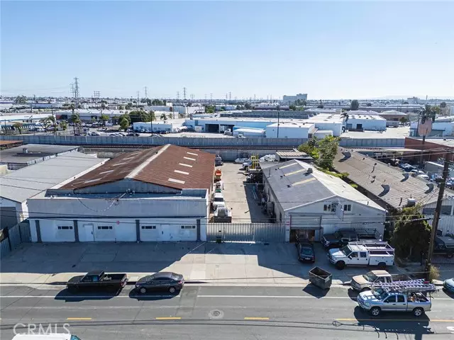 Commerce, CA 90022,6110 Ferguson