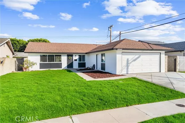 Huntington Beach, CA 92647,15542 Mayflower