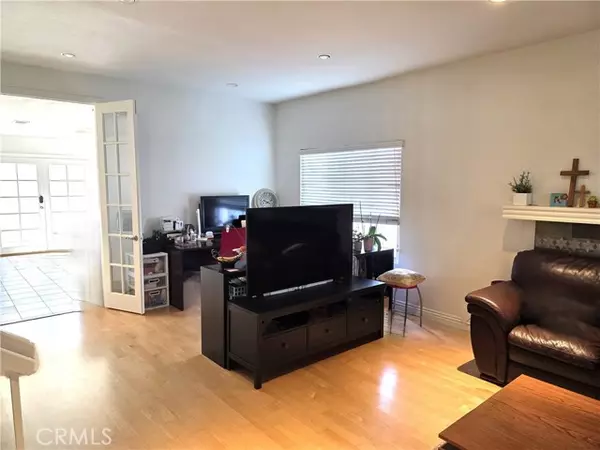 Irvine, CA 92614,388 Fallingstar