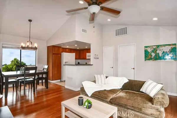 887 W 34th #A, Long Beach, CA 90806