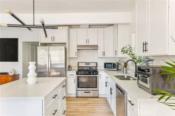 Hollywood (los Angeles), CA 90038,6029 Eleanor Avenue