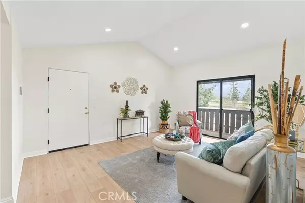 Lake Forest (el Toro), CA 92630,20702 El Toro #90