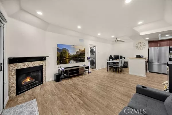 Diamond Bar, CA 91765,22709 Lakeway Dr #493