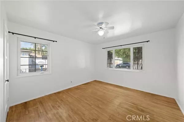 Downey, CA 90240,9636 Cedartree