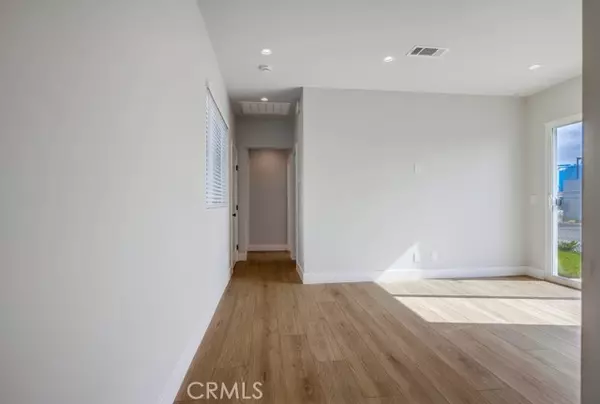 Anaheim, CA 92801,622 W Julianna #B