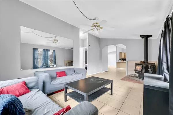 Phelan, CA 92371,5827 Cambria